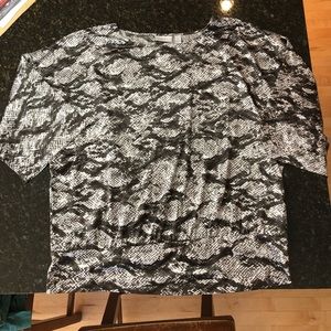 Chico’s Short Sleeve Silky Top. Size: 3